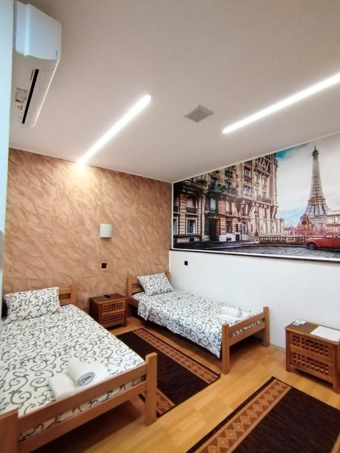 Fun Rooms Sobe Prenociste Borca Exterior photo